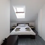 Sunny Apartment *